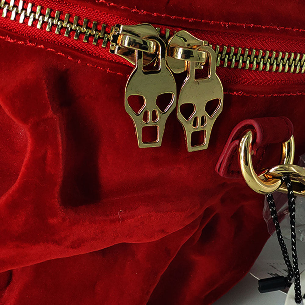 Blackthorn 31 Gothic velvet skull purse with 3D design, black zipper, shoulder strap, ideal for goth style and motorcycle enthusiasts.