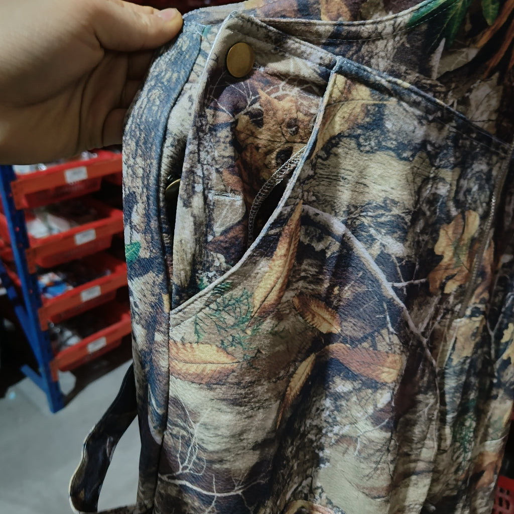 Blackthorn 31 Y2K zipper denim overalls with pockets, loose streetwear jumpsuit, stylish women's jeans with suspenders and a relaxed fit.