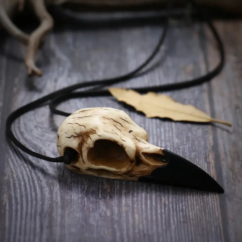 Raven Skull Necklace - Blackthorn 31
