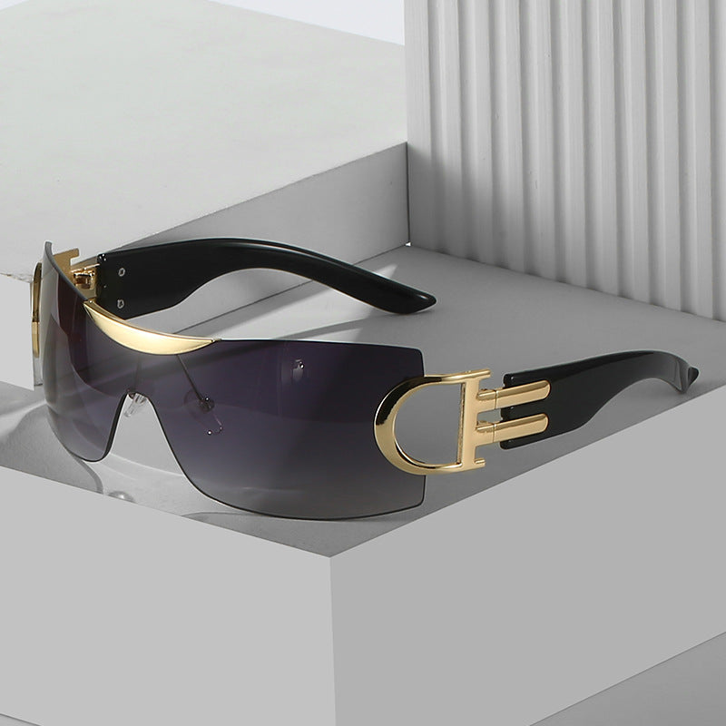 Blackthorn 31 K Technology Sense Fashion Sports Glasses Swing Personality accessory with sleek black frame and sporty design.