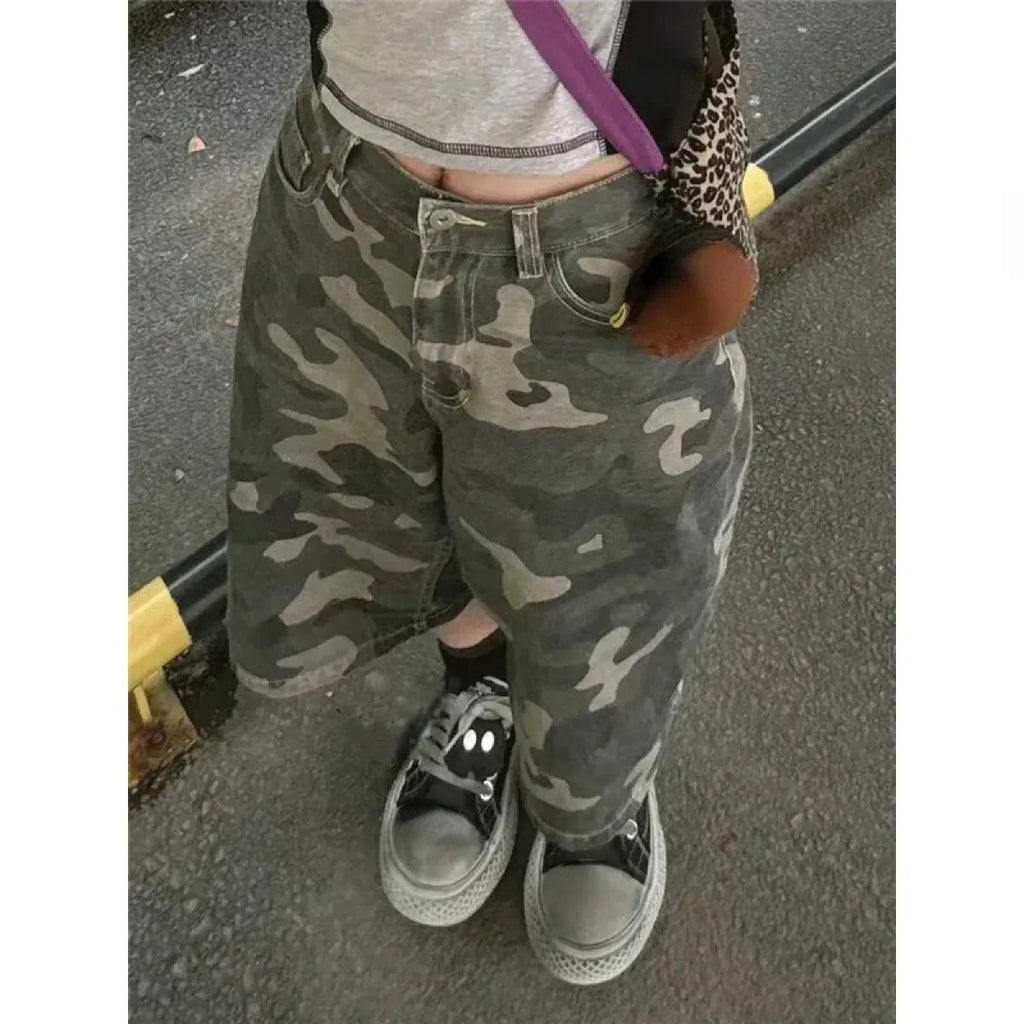 Camouflage Wide-Leg Denim Shorts – Y2K Vintage Streetwear - Blackthorn 31